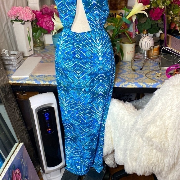 🌷 Forever 21🌷 Beautiful Blue Open Cut Out Back Sleeveless Dress - Picture 7 of 10